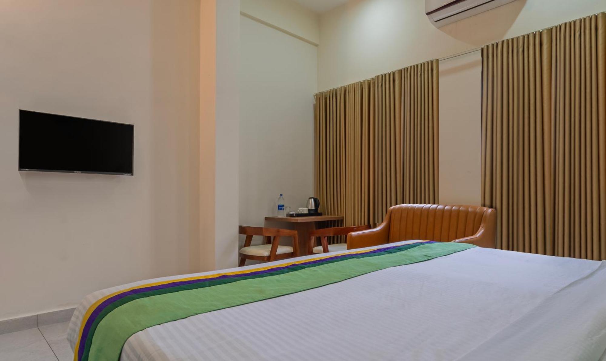 Itsy Hotels Avani Stays, Vyttila, Kochi Exterior foto