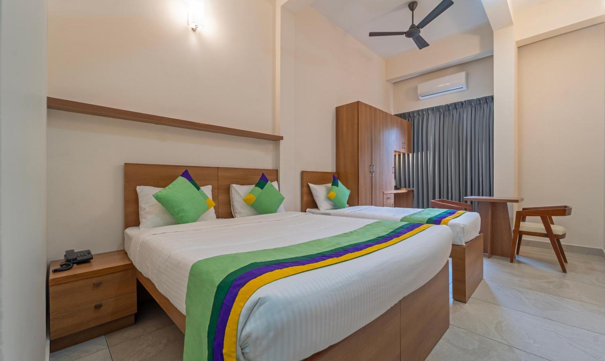 Itsy Hotels Avani Stays, Vyttila, Kochi Exterior foto