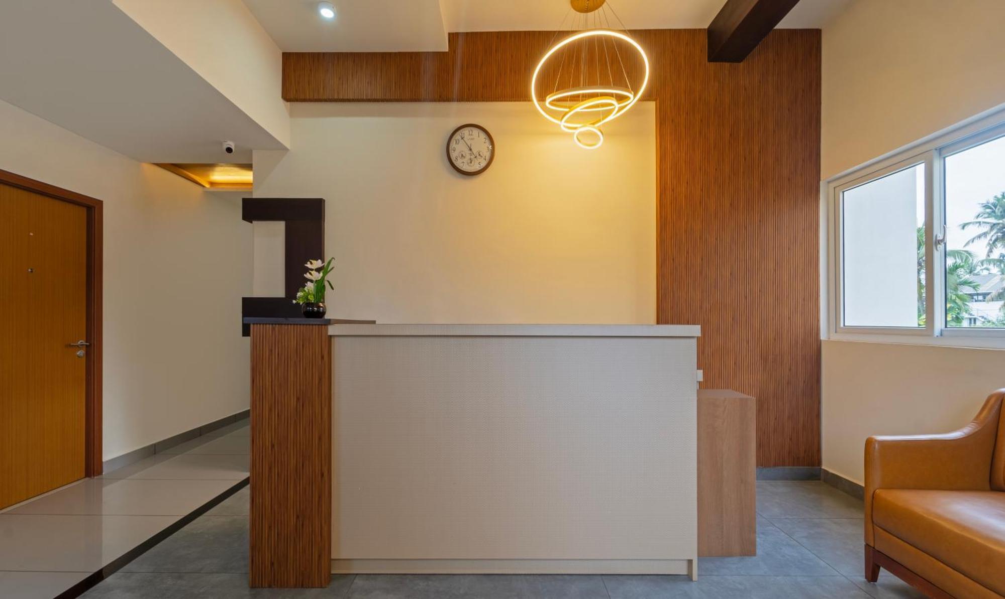 Itsy Hotels Avani Stays, Vyttila, Kochi Exterior foto